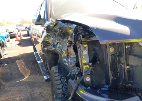 2016 GMC Sierra 1500 Slt z USA, uszkodzony, nr VIN 3GTU2NEC7GG174049